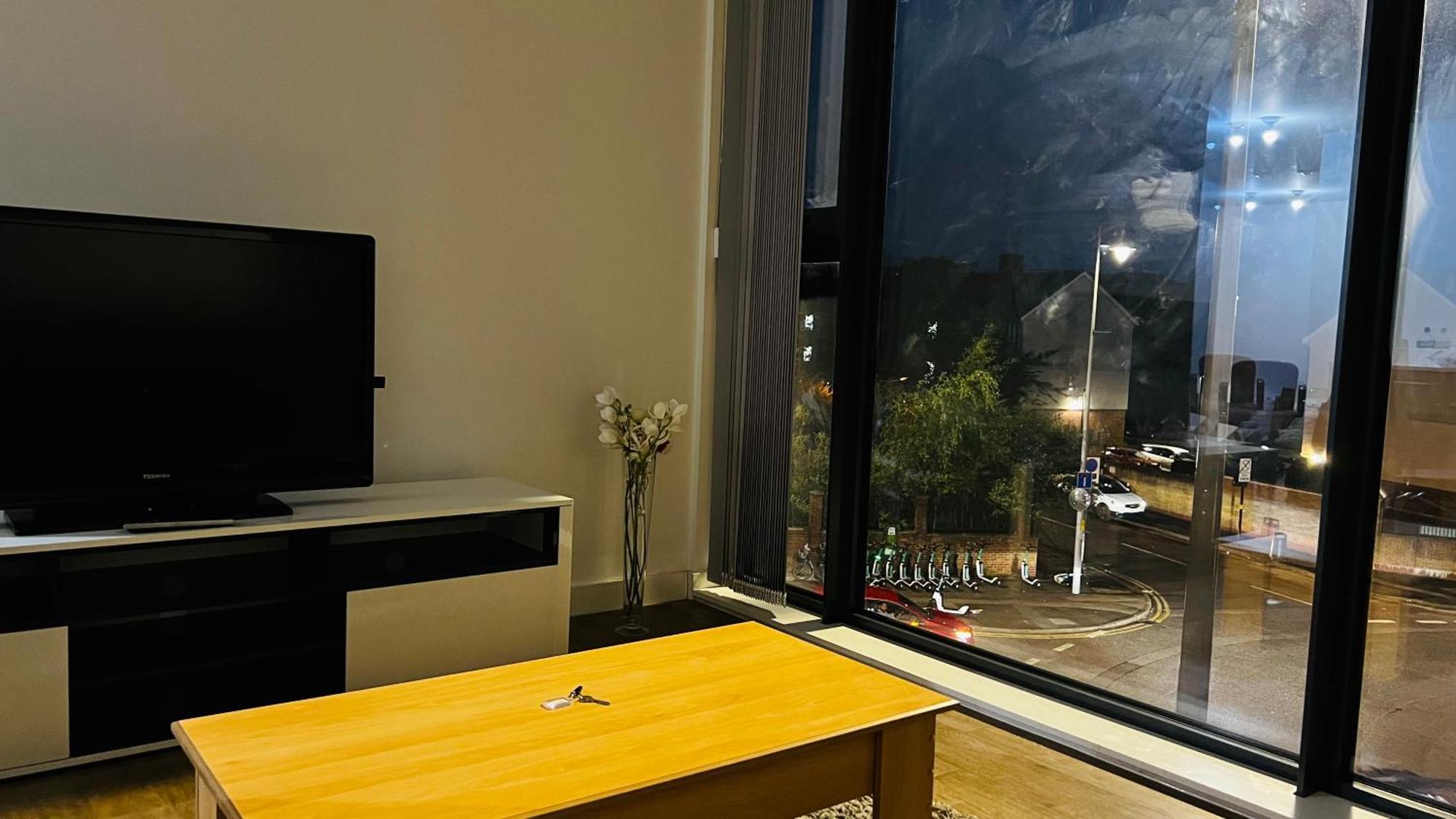 Last-Minute Specials L Book It Now L Sleeps Up To 4 L 2 Bed 2 Bath - Gym - Prime Birmingham Location L Jvt Short Lets Exterior photo