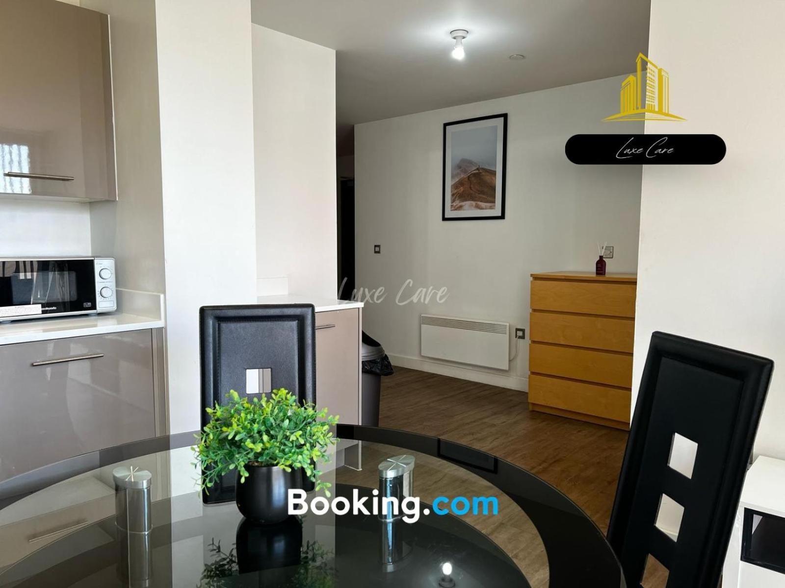 Last-Minute Specials L Book It Now L Sleeps Up To 4 L 2 Bed 2 Bath - Gym - Prime Birmingham Location L Jvt Short Lets Exterior photo